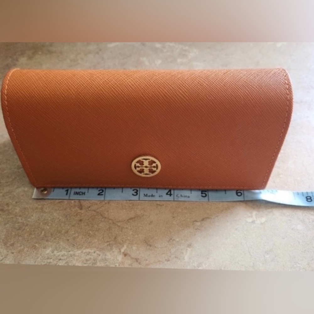 Tory Burch Orange Triangular Sunglasses and/or Makeup Clutch with cleaning cloth - Picture 7 of 9